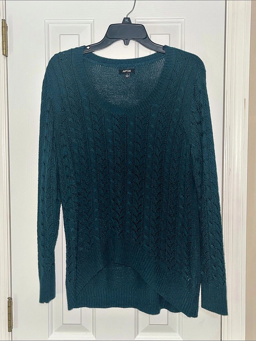 Apt. 9 Textured Crew Neck Sweater in Blue Like New